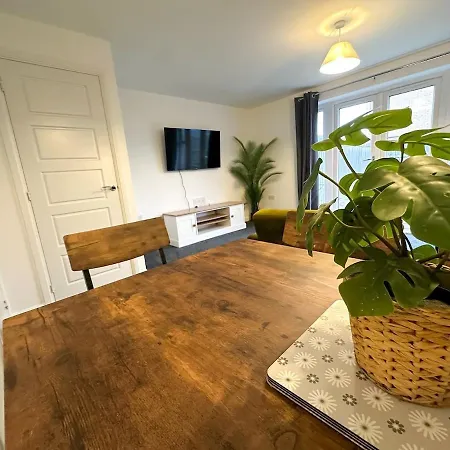 No 9 By Blue Skies Holiday home Thornaby on Tees